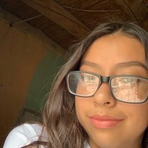 Meet your Posher, Karina